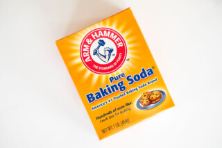 The Difference Between Baking Soda vs Baking Powder for Baking