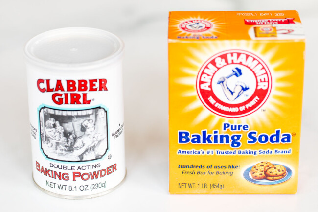 The Difference Between Baking Soda vs Baking Powder for Baking